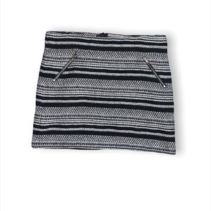 DIVIDED Women’s Black & White Skirt with Pockets - Medium